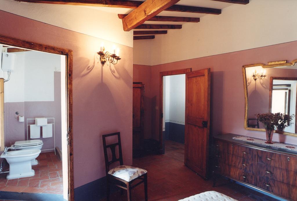 Antica Casa "Le Rondini" Bed & Breakfast Borgo a Buggiano Rom bilde