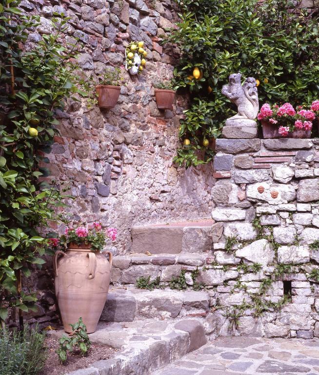Antica Casa "Le Rondini" Bed & Breakfast Borgo a Buggiano Eksteriør bilde