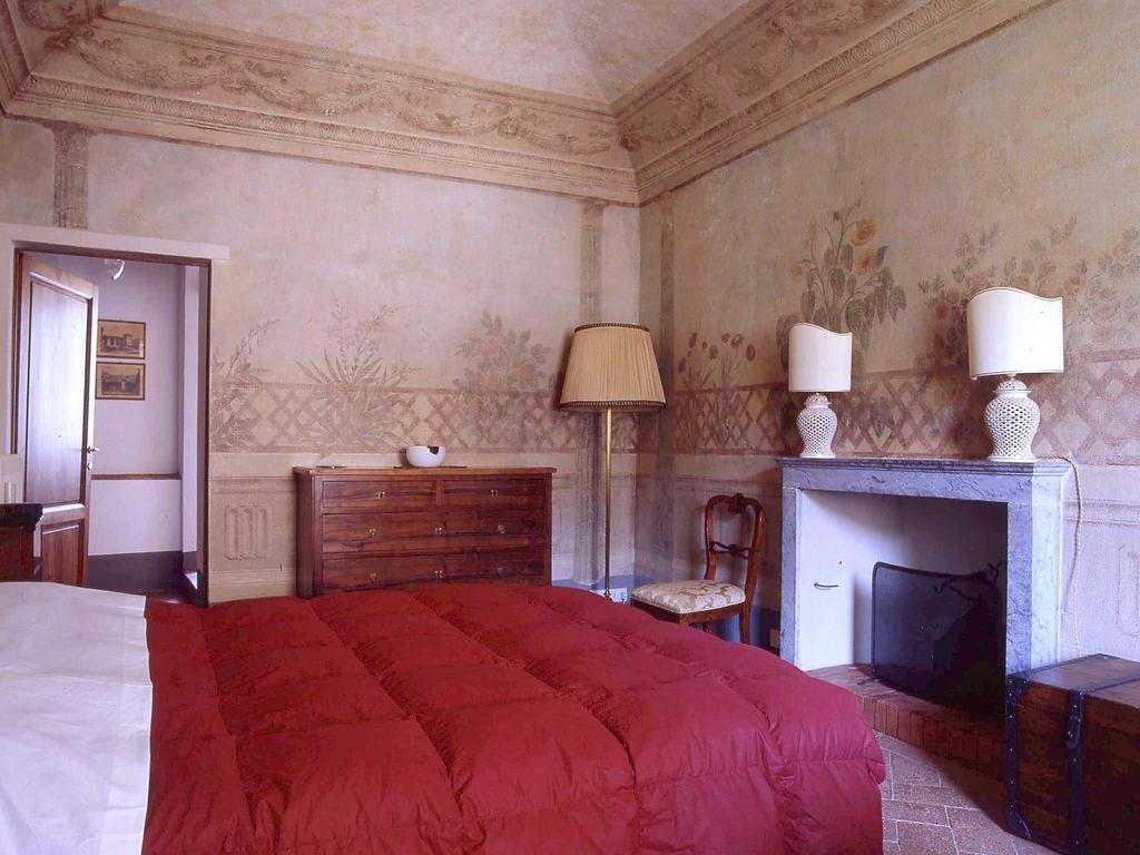 Antica Casa "Le Rondini" Bed & Breakfast Borgo a Buggiano Eksteriør bilde