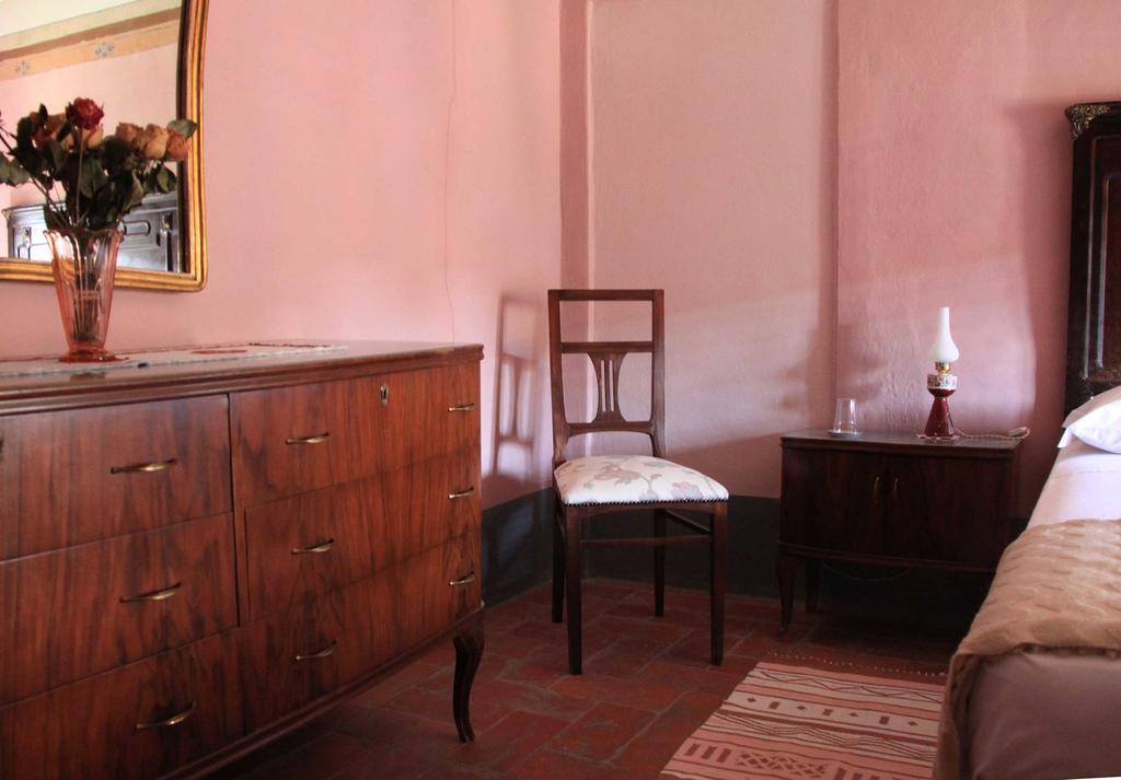 Antica Casa "Le Rondini" Bed & Breakfast Borgo a Buggiano Eksteriør bilde