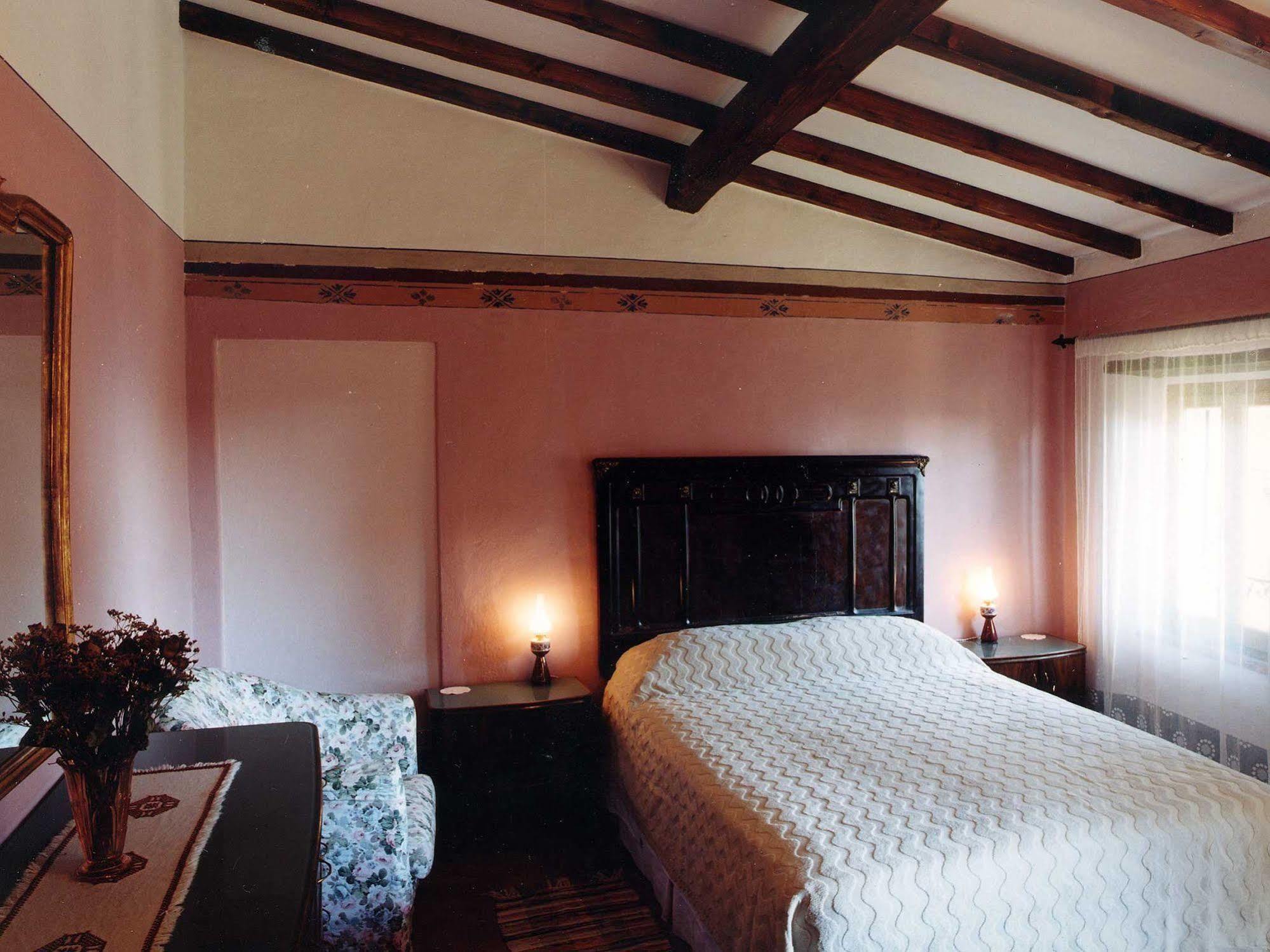 Antica Casa "Le Rondini" Bed & Breakfast Borgo a Buggiano Eksteriør bilde