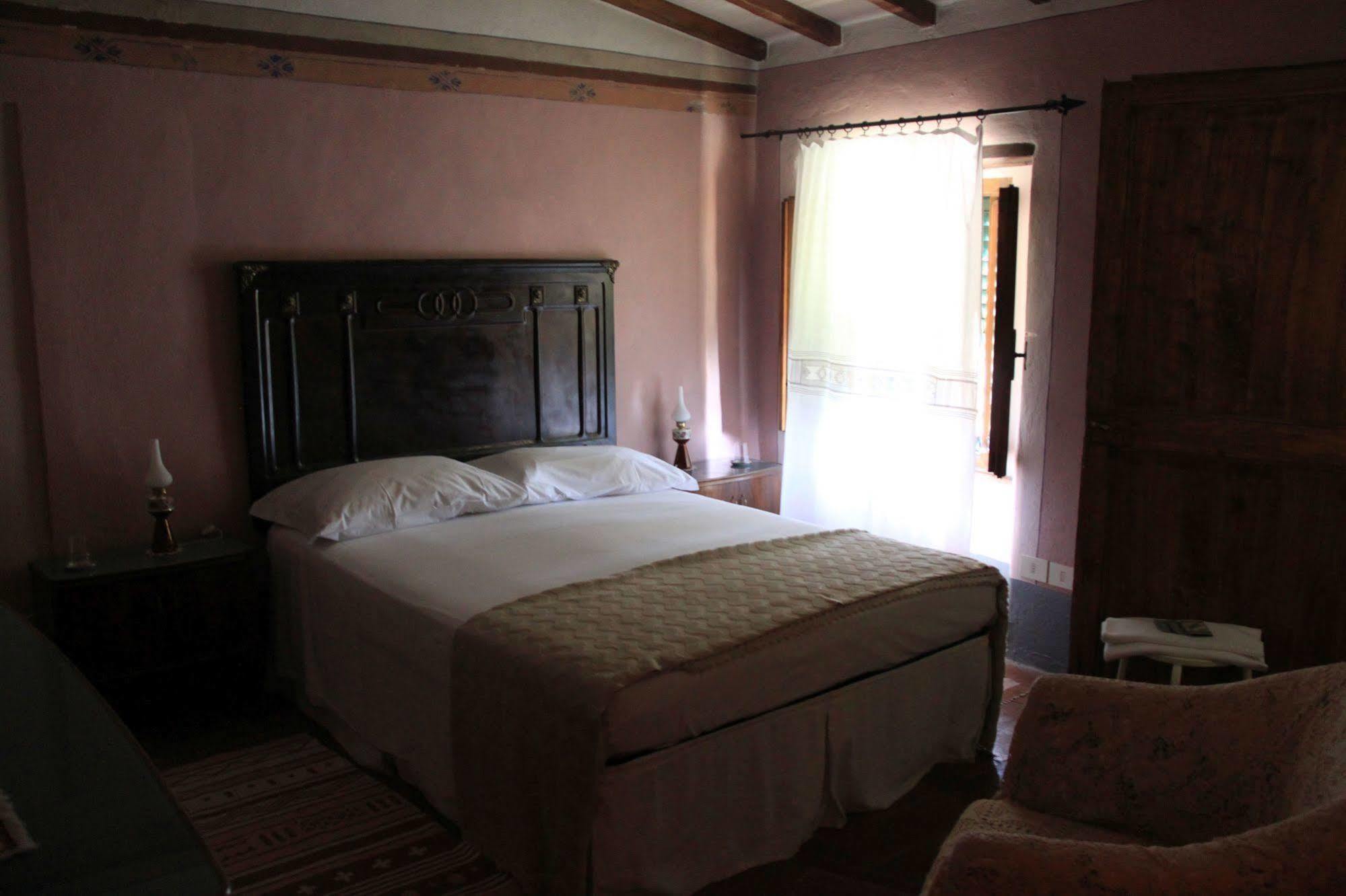 Antica Casa "Le Rondini" Bed & Breakfast Borgo a Buggiano Eksteriør bilde